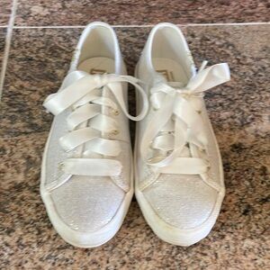 Keds Glitter Sneaker, size 10.5 kids Cream